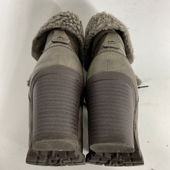 MUDD Ridge Grey Fur Trim Chunky Heel Lug Sole Ankle Boots - Picture 4 of 9
